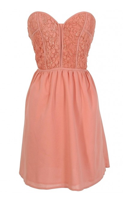 Alicia Lace Sweetheart Dress in Antique Pink